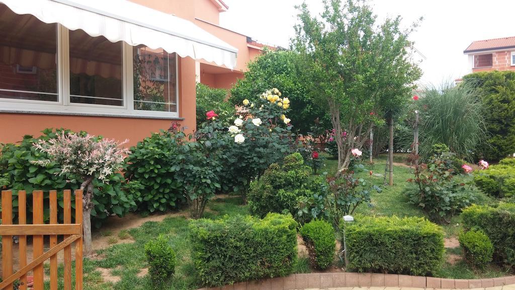 Apartments Meri Лижнян Экстерьер фото